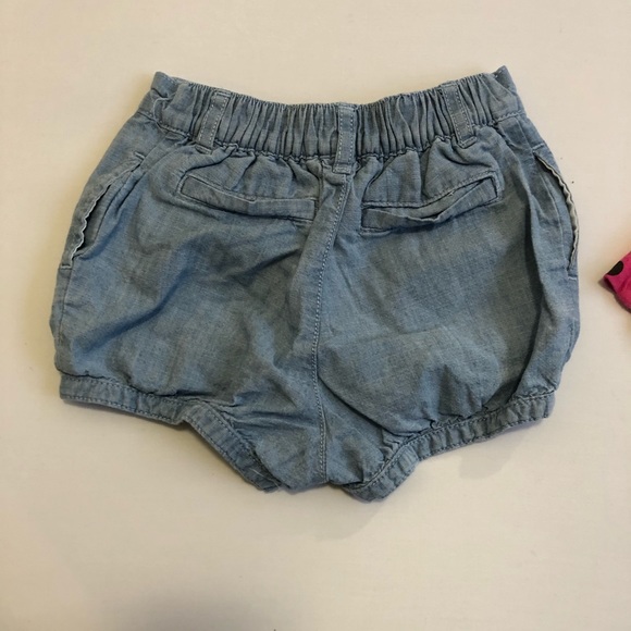 Gap shorts and 2 skirts bundle - Picture 3 of 9